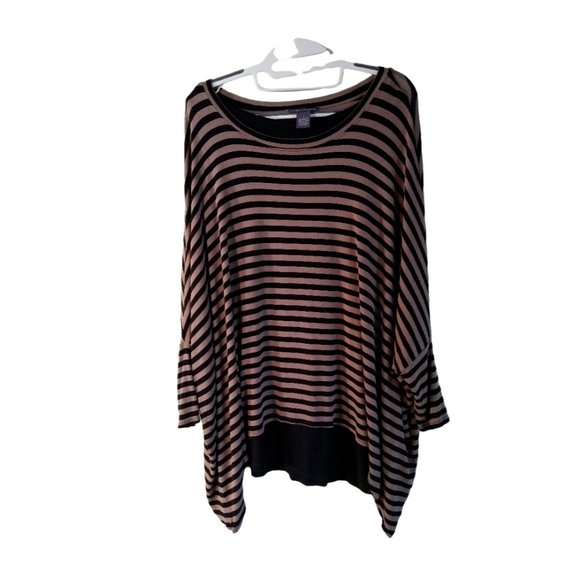 CHELSEA THEODORE Tan/Black Striped KNIT Shark-Bite Hem Loose TOP layered Medium - Picture 1 of 10